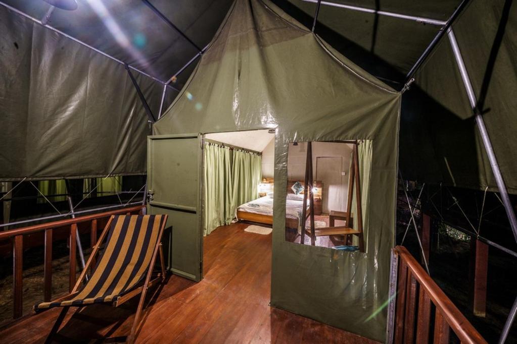 360 Rainforest Deniyaya Eksteriør billede